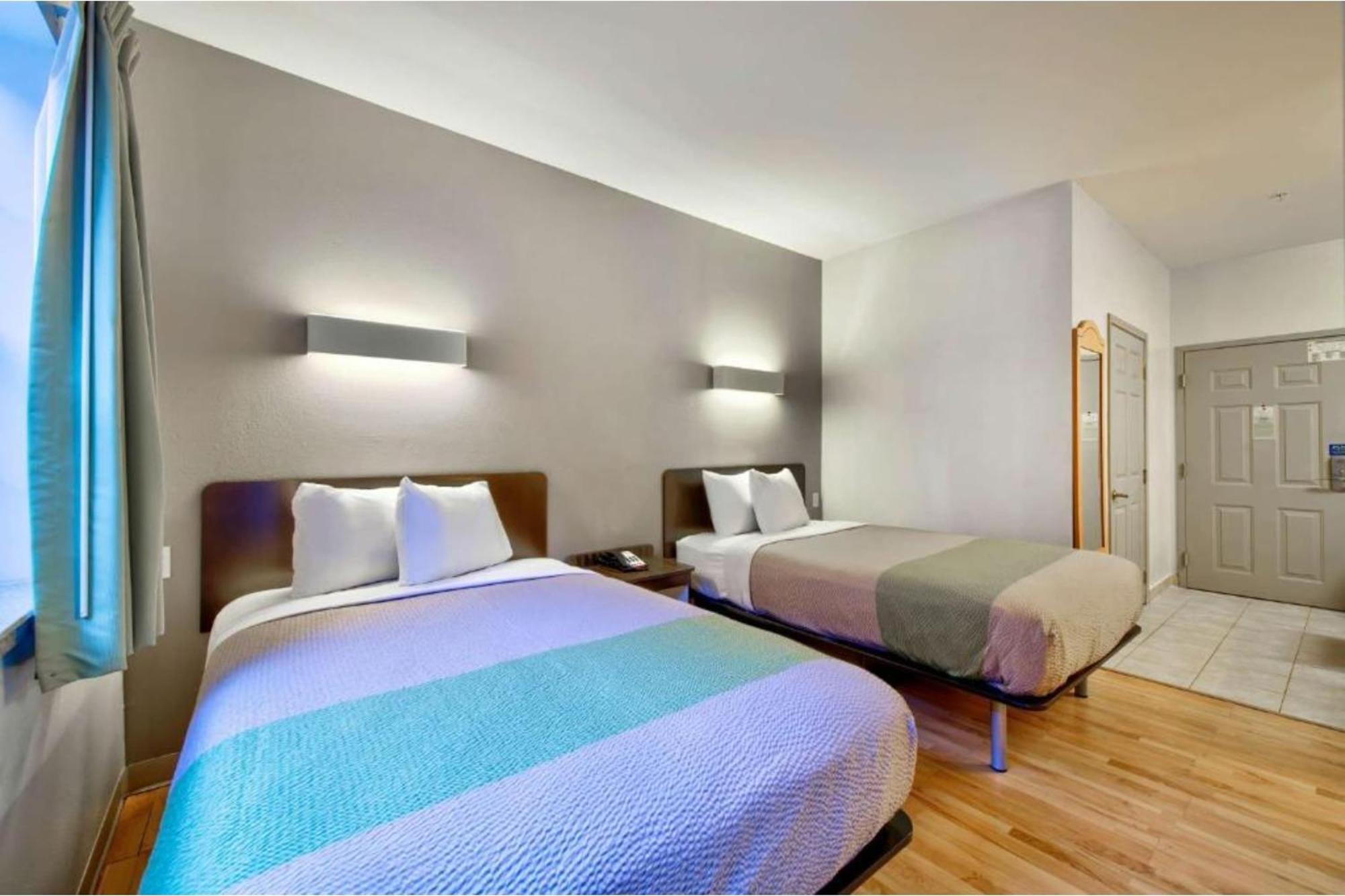 Oyo Townhouse Beaumont Medical Center Area Hotel Kültér fotó